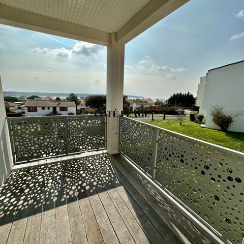 Saint-Georges-de-Didonne (17110) VILLA NEUVE (LOT 1) 4 CHAMBRES GARAGE TERRASSES AU PRIX DE 595 000 € HAI