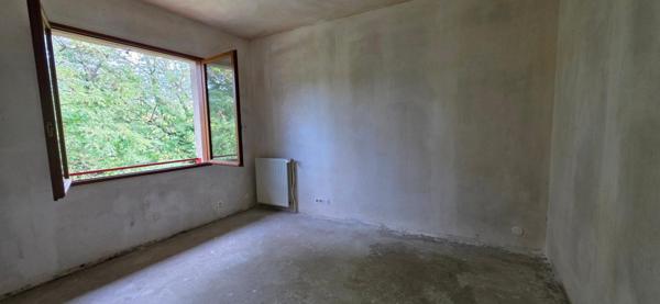 Maison T3, 83 m² avec sous sol complet, sur 2000 m² de jardin