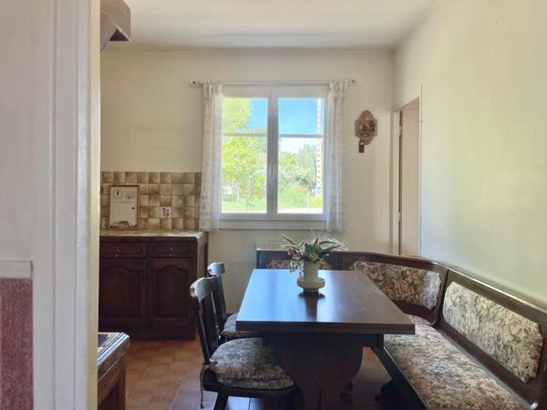 - LES GRILLONS - LAMBESC - 13410 -