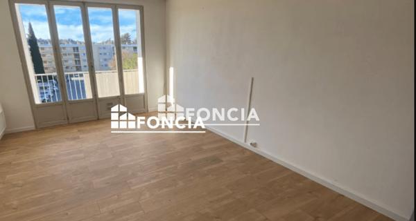 Location Appartement 3 pièces 57 m² - Draguignan 83300