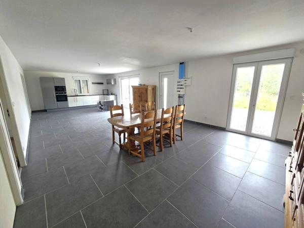 02 - Vente pavillon plain-pied HIRSON - 5 pièces 100 m² - Terrain 658 m²