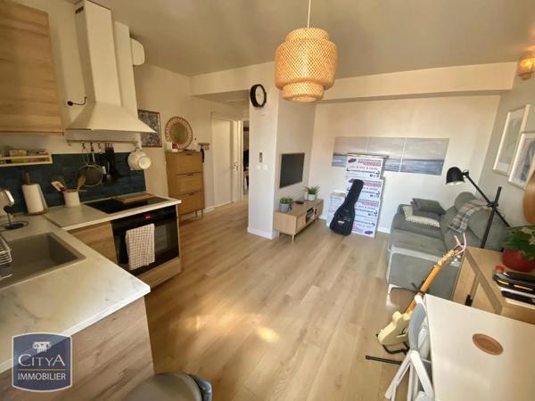 Appartement à louer 2 pièces 37.04m² Toulon (83000)