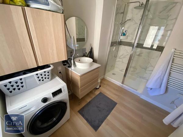 Appartement à louer 2 pièces 37.04m² Toulon (83000)