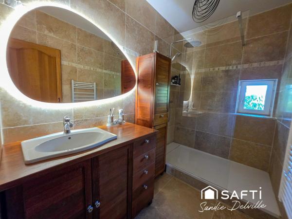 Propriété de charme 6 pièces- 195m²- 2160m²