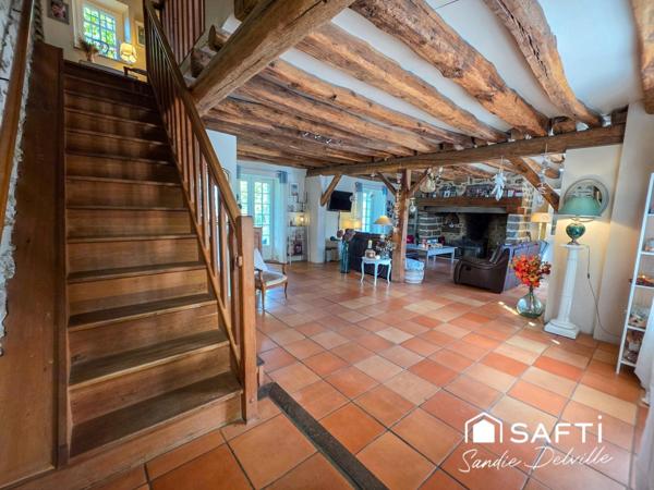 Propriété de charme 6 pièces- 195m²- 2160m²