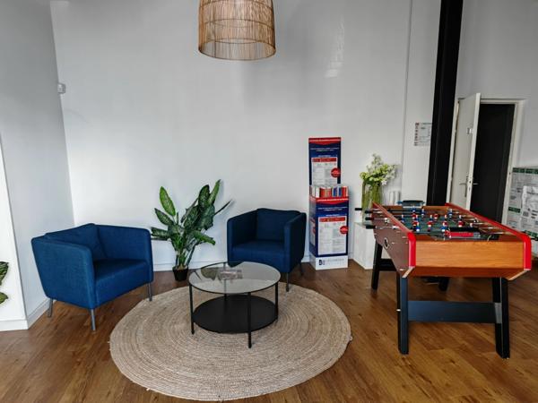 À LOUER – LOCAL D’ACTIVITÉ MIXTE BUREAUX / ATELIER – PÉROLS AÉROPORT