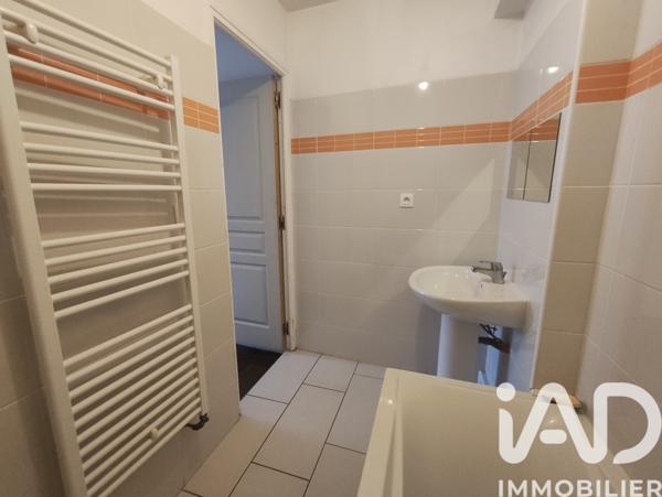 Location maison 4 pièces 72 m² Saint-Aubin-du-Cormier