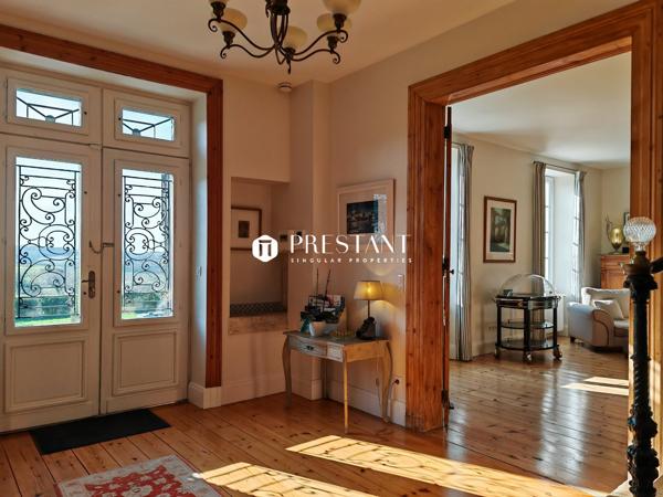 Un manoir entièrement restauré avec une qualité de rénovation remarquables, ANGOULEME