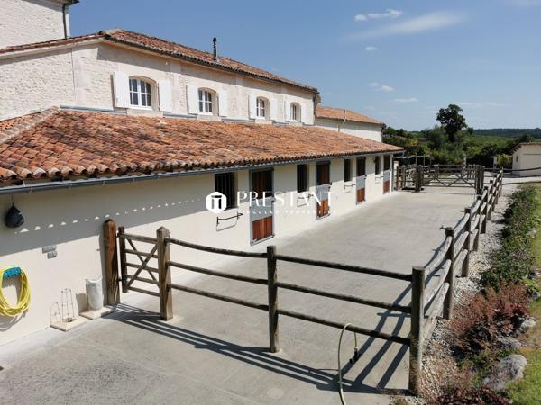 Un manoir entièrement restauré avec une qualité de rénovation remarquables, ANGOULEME