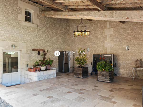 Un manoir entièrement restauré avec une qualité de rénovation remarquables, ANGOULEME