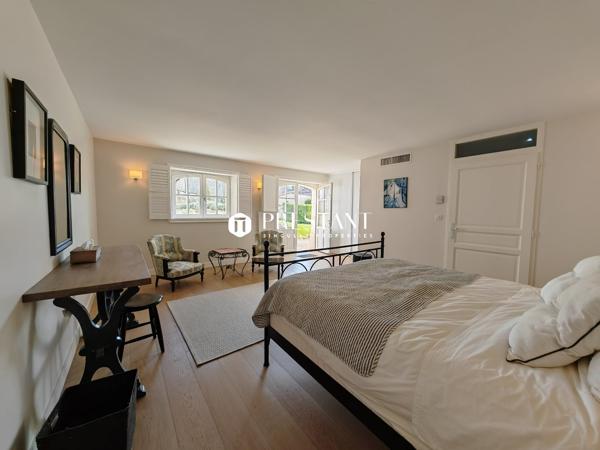 Un manoir entièrement restauré avec une qualité de rénovation remarquables, ANGOULEME