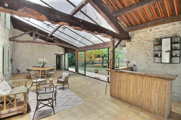 Demeure ancienne rénovée avec piscine