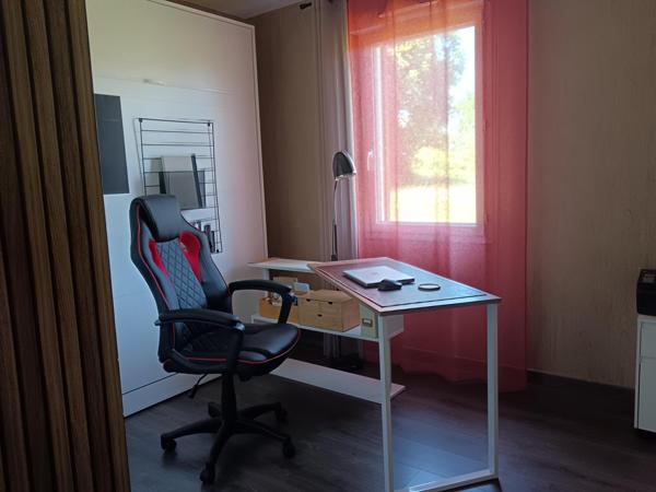A Aizenay, maison en bois 96 m², 4 chambres