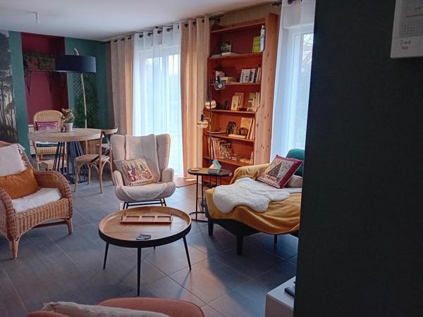 A Aizenay, maison en bois 96 m², 4 chambres