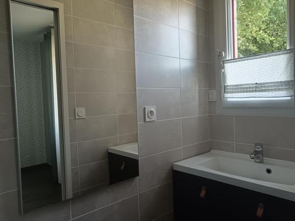 A Aizenay, maison en bois 96 m², 4 chambres