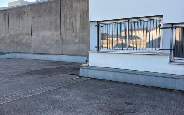 Stationnement à louer