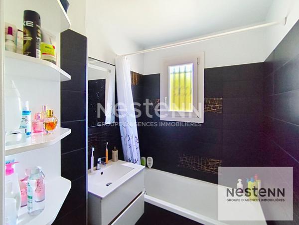 Villa 4 chambres, piscine, sans travaux  ,un coin de paradis sans vis-à-vis à Lunel.