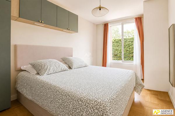 Versailles Glatigny Appartement 3P 68 m² carrez situé au rez-de-chaussée surelevé avec balcon, cave et box 475 000 € **  - Référence  28296