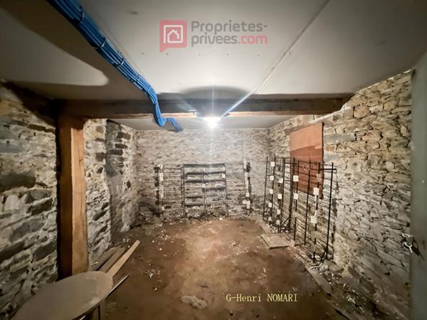 Immeuble Chateaubriant 11 pièce(s) 220 m2