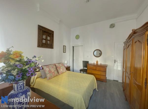 A VENDRE MARSEILLE 13003 ST LAZARE ST CHARLES APPARTEMENT T2 COURS TERRASSE CAVE