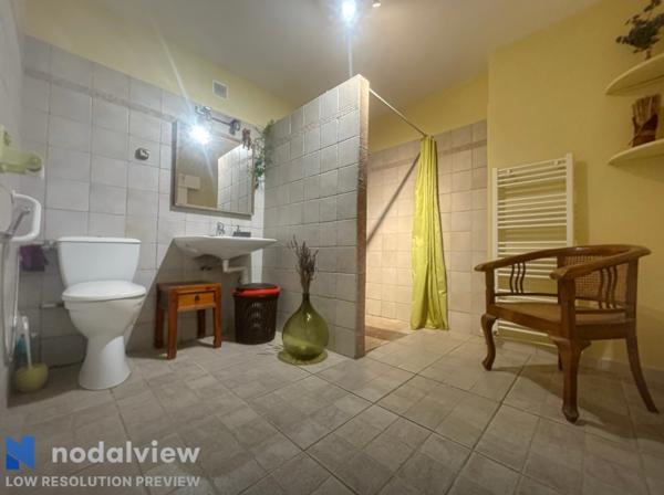 A VENDRE MARSEILLE 13003 ST LAZARE ST CHARLES APPARTEMENT T2 COURS TERRASSE CAVE