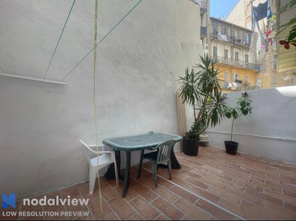 A VENDRE MARSEILLE 13003 ST LAZARE ST CHARLES APPARTEMENT T2 COURS TERRASSE CAVE