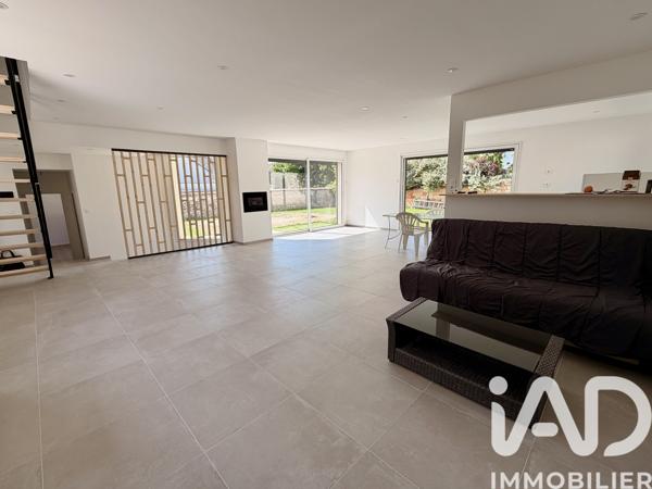 Maison à vendre 6 pièces 115 m² Soisy-sur-Seine