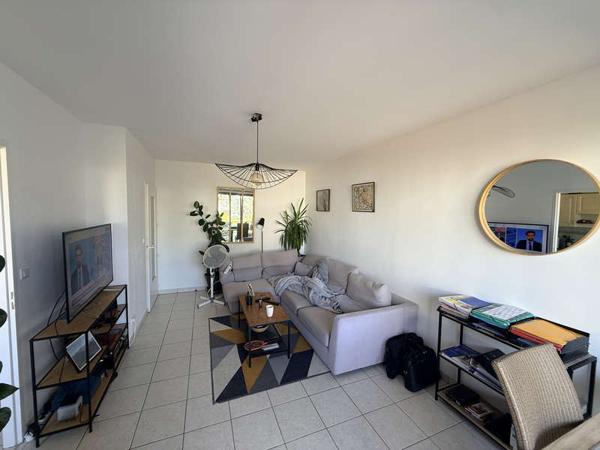 / Location Appartement 2 Pièces 53 m²
