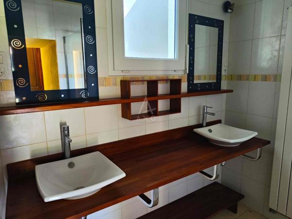 A VENDRE LONGERE - BAUGE EN ANJOU