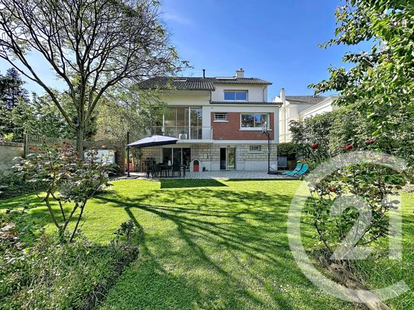 Maison à vendre  10 pièces - 326 m 2   CRETEIL  - 94