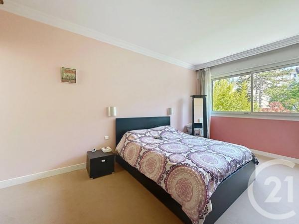 Maison à vendre  10 pièces - 326 m 2   CRETEIL  - 94