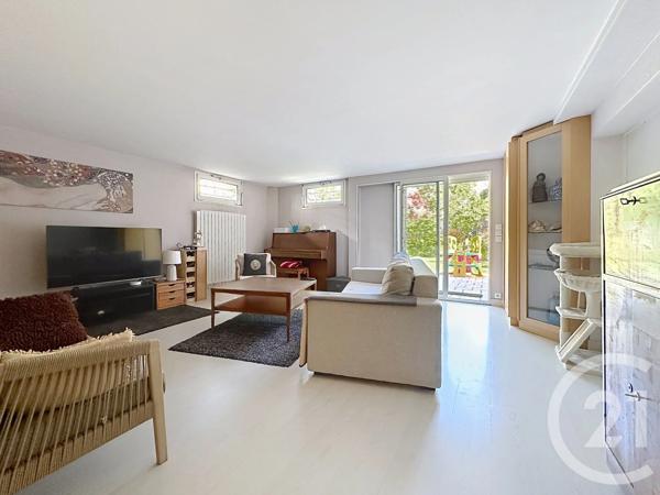 Maison à vendre  10 pièces - 326 m 2   CRETEIL  - 94