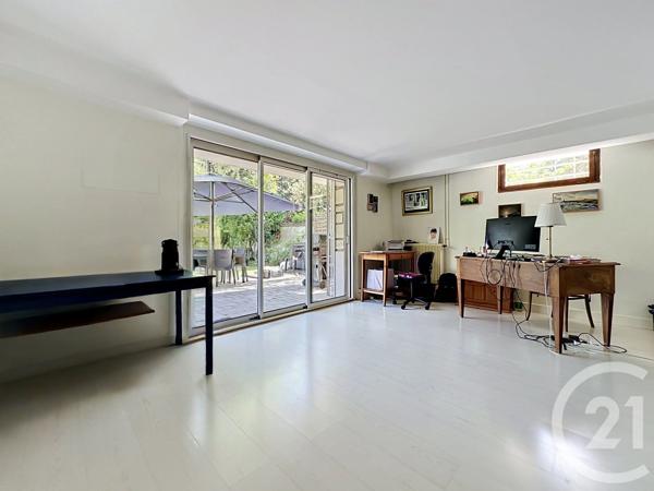 Maison à vendre  10 pièces - 326 m 2   CRETEIL  - 94
