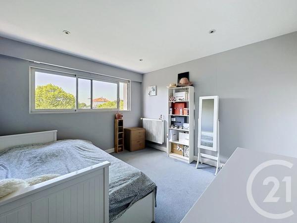 Maison à vendre  10 pièces - 326 m 2   CRETEIL  - 94