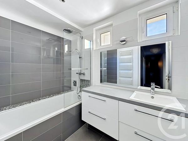 Maison à vendre  10 pièces - 326 m 2   CRETEIL  - 94