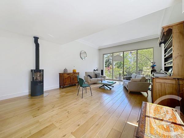 Maison à vendre  10 pièces - 326 m 2   CRETEIL  - 94