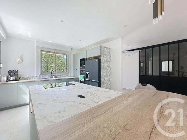 Maison à vendre  10 pièces - 326 m 2   CRETEIL  - 94