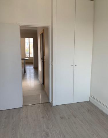 ASNIERES/ secteur BAC 2 P. 42.61M² 1050 