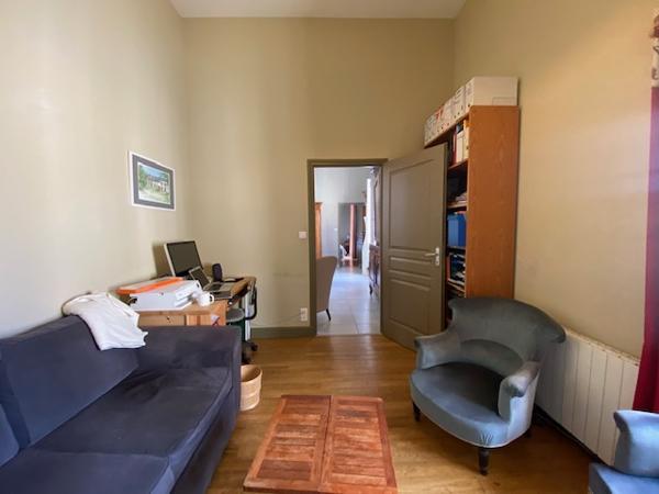 Appartement
                                                                                                                                                                                                                                                                                                                        4 pièce(s)                                                                                                                                                                                                          3 chambre(s)                                                                                                                                                                                                          94.72  m²