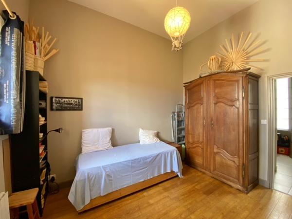 Appartement
                                                                                                                                                                                                                                                                                                                        4 pièce(s)                                                                                                                                                                                                          3 chambre(s)                                                                                                                                                                                                          94.72  m²
