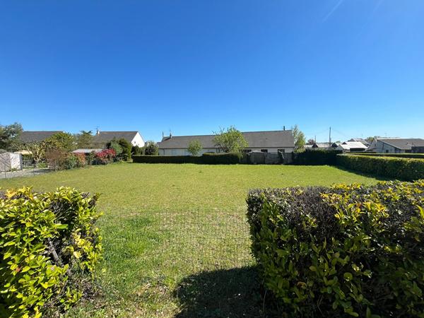 À VENDRE TERRAIN CONSTRUCTIBLE DE 727 m²