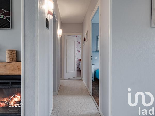 Maison traditionnelle 8 pièces de 170 m² à Surgères (17700)