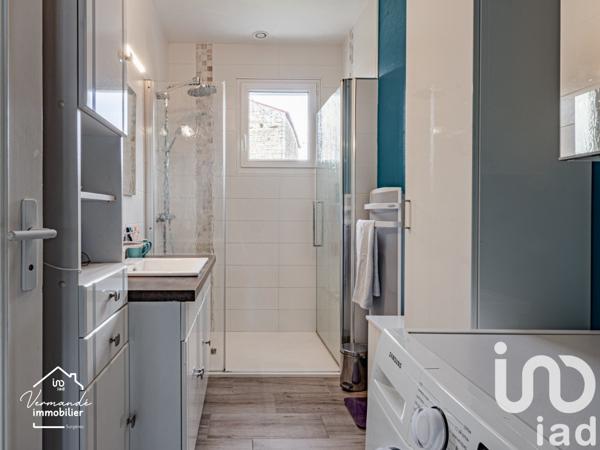 Maison traditionnelle 8 pièces de 170 m² à Surgères (17700)