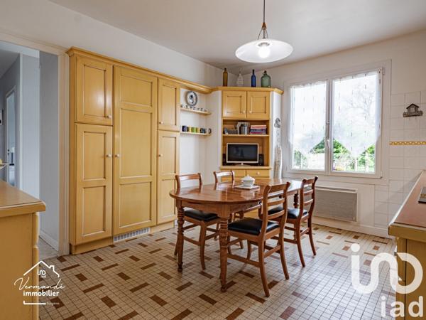 Maison traditionnelle 8 pièces de 170 m² à Surgères (17700)