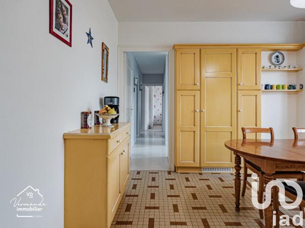 Maison traditionnelle 8 pièces de 170 m² à Surgères (17700)