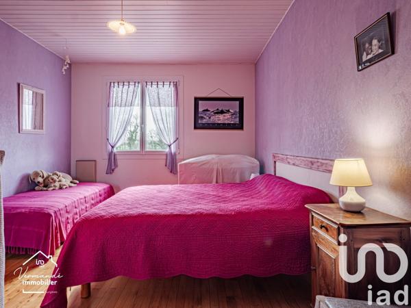 Maison traditionnelle 8 pièces de 170 m² à Surgères (17700)