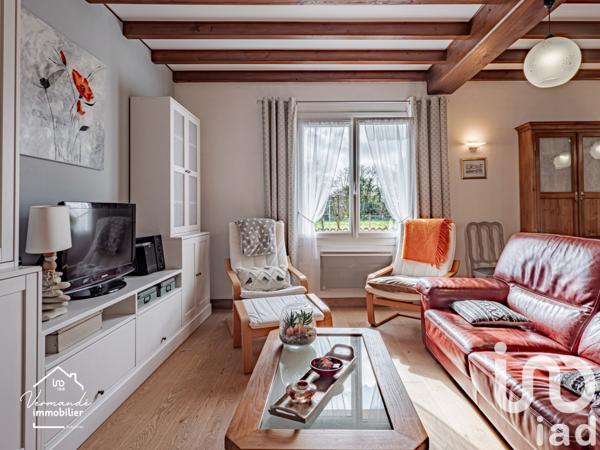 Maison traditionnelle 8 pièces de 170 m² à Surgères (17700)