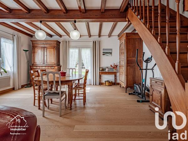 Maison traditionnelle 8 pièces de 170 m² à Surgères (17700)