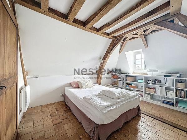 Propriété familiale à vendre en centre ville de Chateau-gontier - 217m2 et 7 chambres - 670m2 de terrain avec piscine !