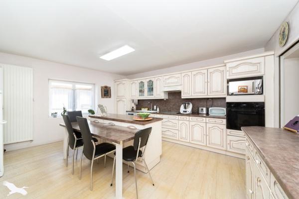 Maison à vendre 192 240 € Blaye 4 p 154 m² DPE C